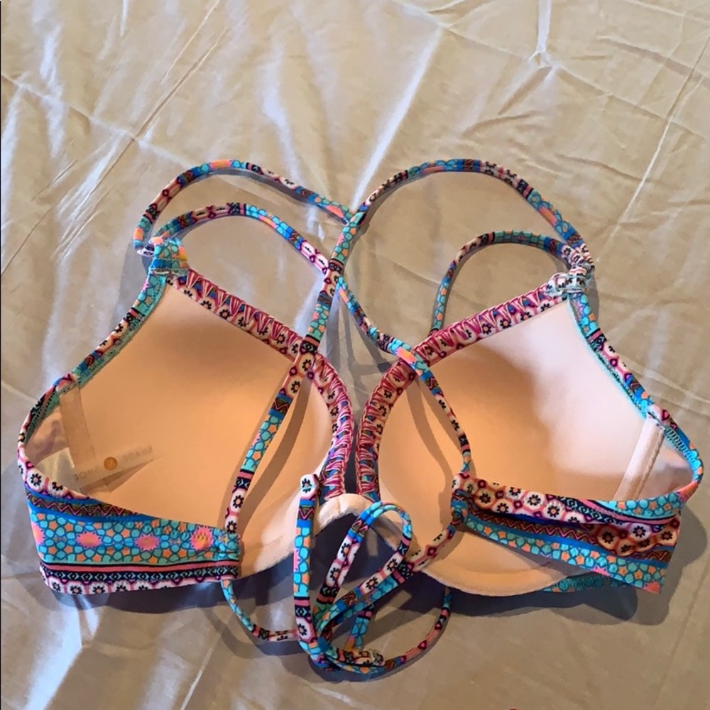 Bikini - Picture 4 of 4